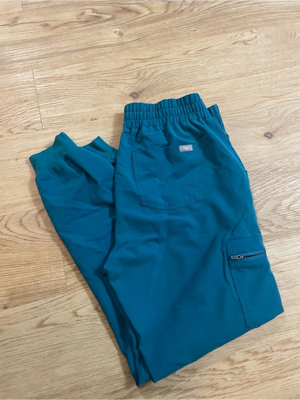 FIGS Scrub Bottoms with Zip Pocket
